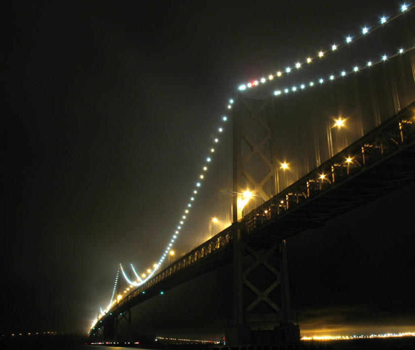 无人,横图,室外,夜晚,仰视,雾,城市,建筑,美国,天气,联系,天空,地标建筑,摄影,吊桥,照亮,加利福尼亚,旧金山,海湾大桥,彩图,低角度拍摄