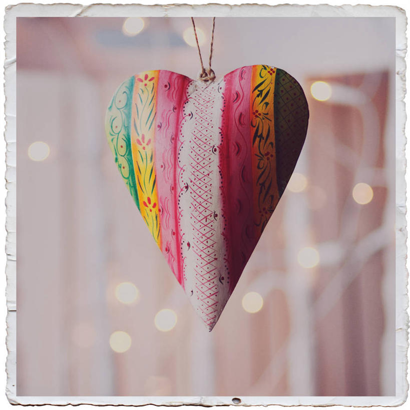 无人,方图,室内,特写,项链,西班牙,吊挂,悬挂,金属,首都,挂,马德里,摄影,照亮,马德里省,想法,心型,彩图,爱