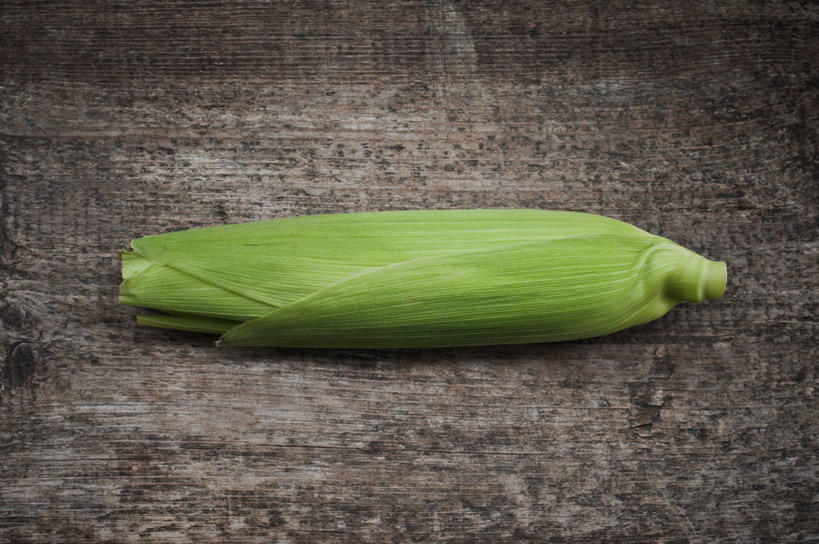 无人,横图,室外,特写,白天,玉米,蔬菜,新鲜,木制,棒子,玉蜀黍,食品,饮食,食物,一个,摄影,有机食品,绿色食品,单个,外壳,苞米,清新,苞芦,健康食物,苞谷,包谷,大蜀黍,番麦,薏米包,玉高粱,玉麦,珍珠米,立陶宛共和国,彩图