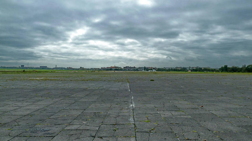 无人,机场,横图,室外,白天,德国,云,公共交通,首都,柏林,天空,自然,地标建筑,摄影,德国文化,彩图,飞机跑道