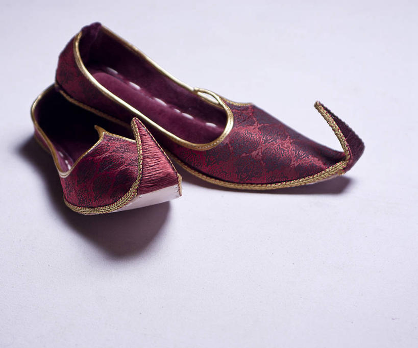 无人,横图,特写,白色背景,鞋子,巴基斯坦,两个,摄影,卡拉奇,彩图,影棚拍摄,传统文化