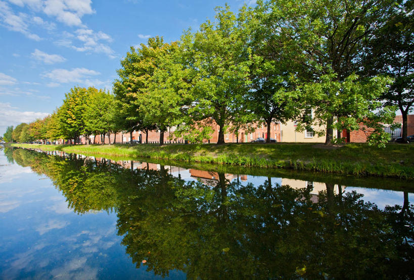 无人,横图,室外,白天,爱尔兰,反射,云,首都,草,树,自然,摄影,宁静,运河,彩图,大运河