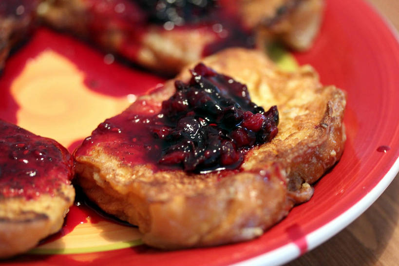 无人,横图,室内,特写,白天,水果,德国,食品,红色,盘子,水果拼盘,摄影,健康食物,德国文化,彩图,法式吐司,成分