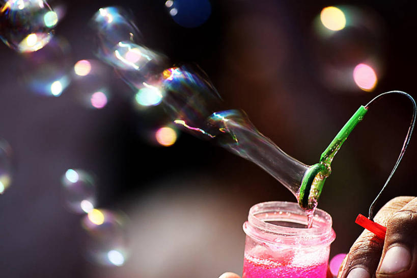 手,一个人,横图,室外,特写,孟加拉国,亚洲,庆祝,首都,拿着,吹气,泡泡,摄影,部分,南亚,印度文化,孟加拉人民共和国,达卡,彩图,传统节日