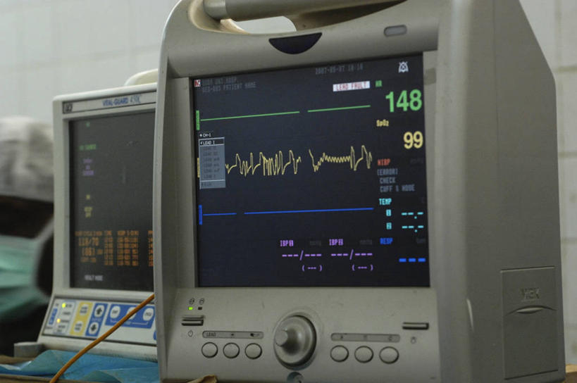 医院,横图,室内,白天,技术,科学,医学,线条,观察,摄影,控制,察看,手术,医疗,手术室,科学技术,调查,监控,考察,波动,监控设备,观测,视察,监控设置,监控装备,计算机,彩图,脉搏波