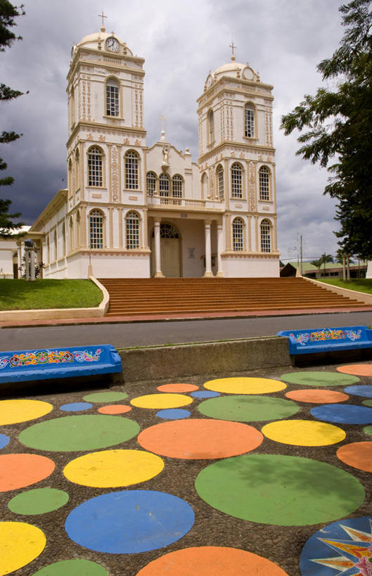 无人,竖图,室外,白天,建筑,哥斯达黎加,圆形,人行道,地标建筑,摄影,北美,北美洲,美洲,北亚美利加洲,亚美利加洲,哥斯达黎加共和国,式样,彩图,旅行,大教堂