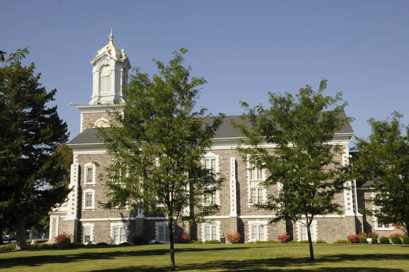 无人,寺庙,横图,室外,白天,草坪,建筑,日光,美国,树,地标建筑,摄影,宗教,宗教建筑,美国文化,万里无云,犹他,彩图,摩门教