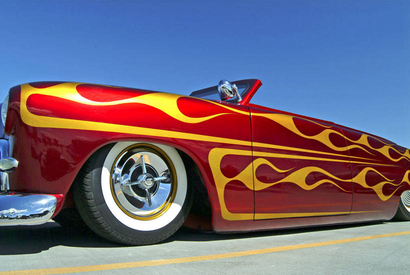 无人,停车场,横图,彩色,室外,特写,白天,留白,侧面,复古,路,汽车,美国,火焰,一个,黄色,红色,蓝色,天空,敞篷车,个性,运输,摄影,单个,五颜六色,色彩斑斓,老爷车,五彩缤纷,拉斯维加斯,五彩斑斓,五光十色,设计,彩图,改装车