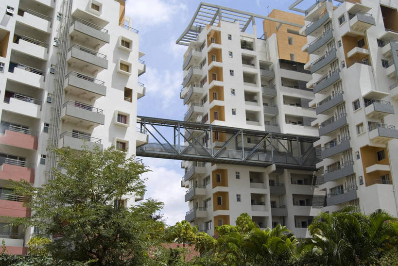 横图,室外,白天,阳台,城市,建筑,摩天大楼,印度,办公大楼,创意,摄影,生活方式,华贵,创新,循环利用,环境保护,空中走廊,卡纳塔克邦,新意,印度次大陆,迈索尔,设计,彩图,防火梯