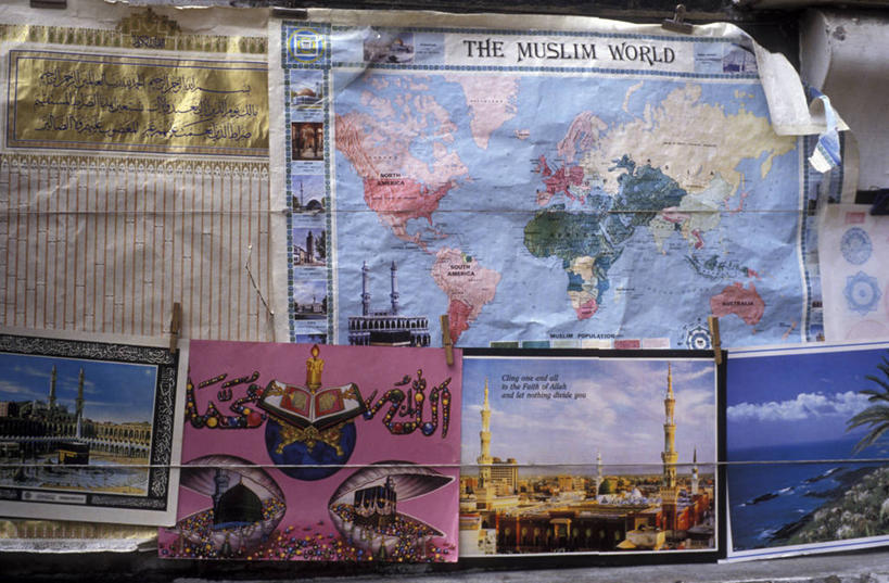 横图,室内,特写,白天,通讯,地图,英国,欧洲,伦敦,写,标志,文字,世界地图,明信片,首都,英格兰,海报,摄影,宗教,伊斯兰教,西欧,大不列颠,大不列颠及北爱尔兰联合王国,大不列颠及爱尔兰联合王国,雾都,英吉利,信函,大伦敦,彩图,全画面,全框架,全帧,旅行,陶尔哈姆莱茨区,内伦敦,大不列颠王国,大英帝国,联合王国,日不落帝国,全画幅