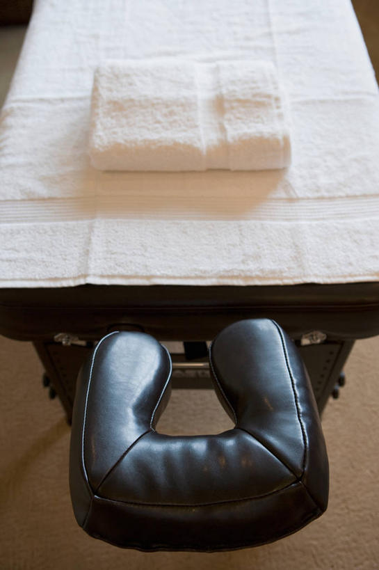 无人,家,竖图,室内,特写,爱情,奢侈,床,珠宝,美国,矿石,床单,被子,钻石,毛巾,放松,金刚石,昂贵,坚硬,贵重,北美,宝石,被单,坚定,信念,按摩床,瓦胡岛,约定,宝贵,搓背床,理疗床,美容床,指压床,当代,金刚钻