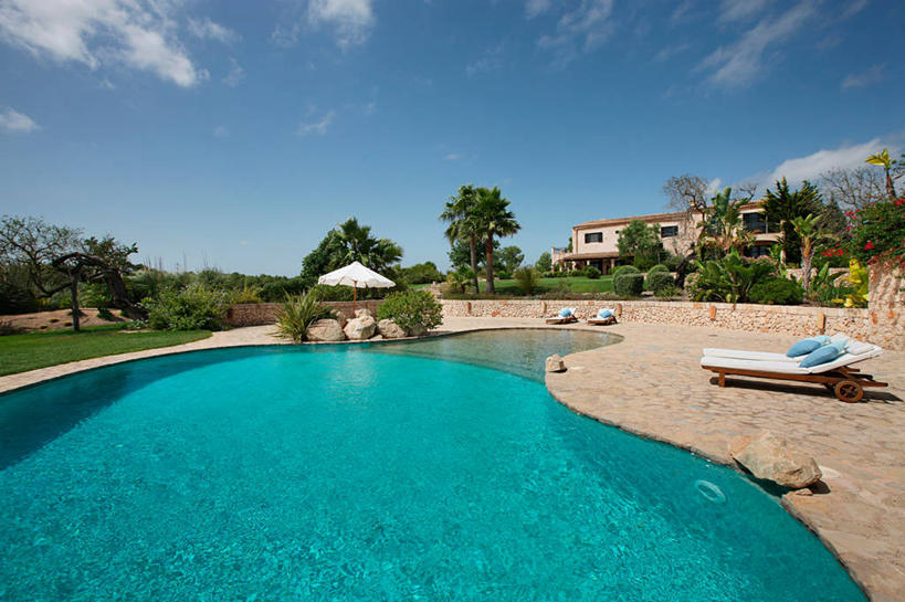 无人,游泳池,横图,室外,白天,水,日光,西班牙,欧洲,球袋,舒适