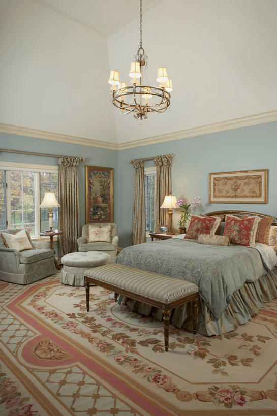 地板,长椅,床上用品,粉色,模具,水晶吊灯,挂毯,塑造,跪垫