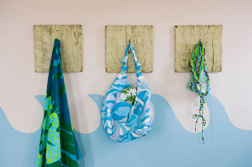 无人,横图,室内,泳装,比基尼,时尚,美国,吊挂,悬挂,墙,挂,衣服,毛巾,北美,加利福尼亚,圣地牙哥市,海滩,沙滩包