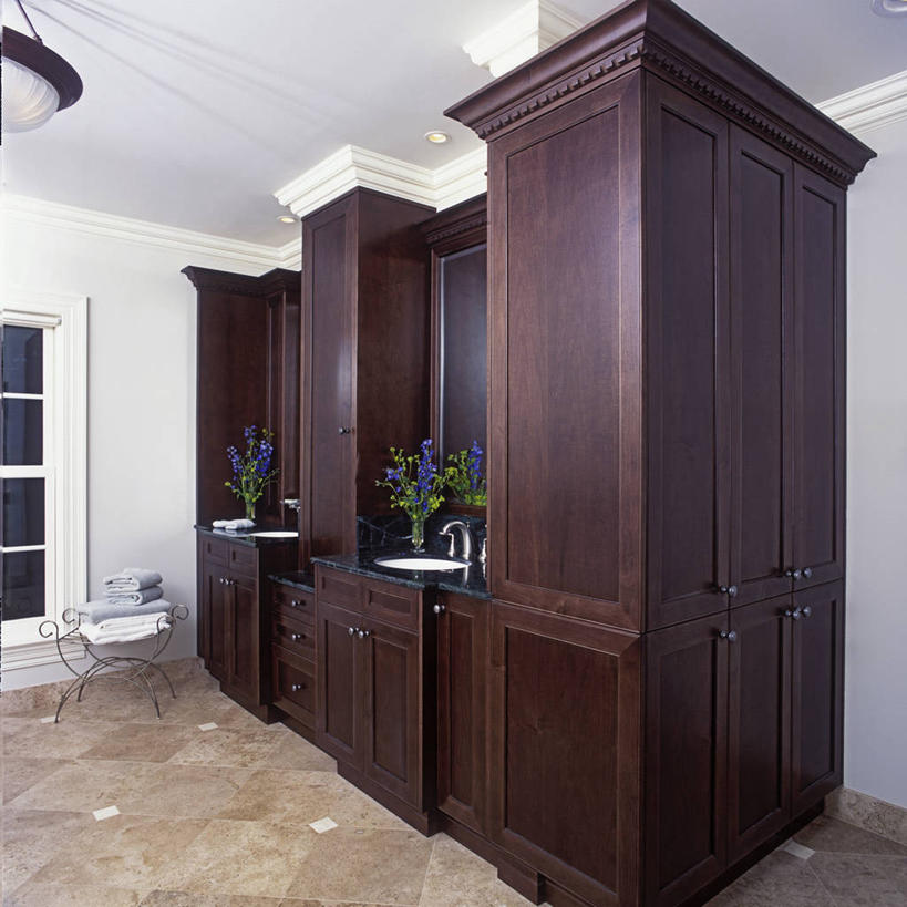 窗户,地板,柜子,天花板,浴室,象牙,瓷砖,水槽,大理石,地面,毛巾,花束,模具,花岗岩,涂料,当代,伴侣,塑造