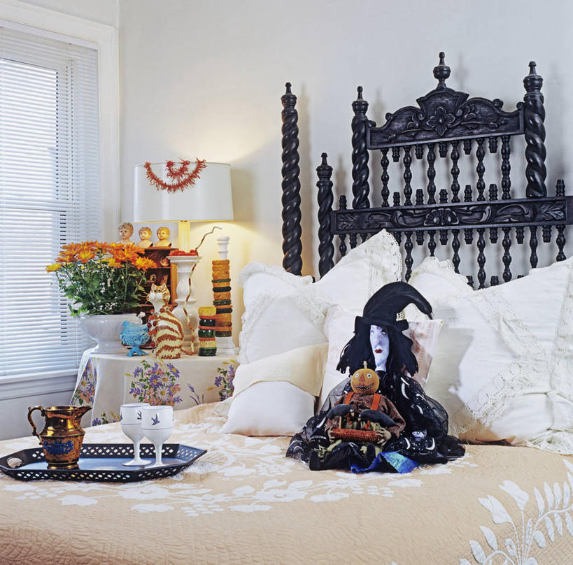 牛奶,卧室,法国,亚麻布,节日,娃娃,陶瓷制品,餐盘,白色,枕头,橙色,万圣节,桃,女巫,棉被,床架