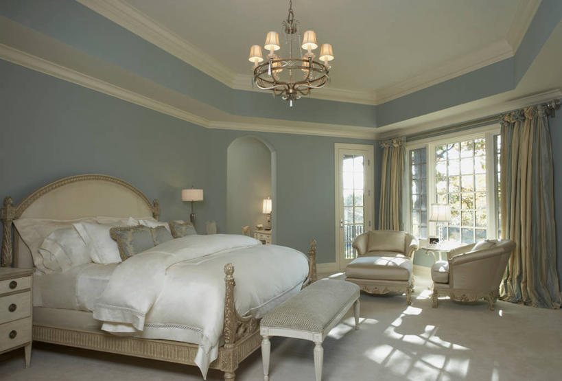 横图,地板,地毯,卧室,床上用品,蓝色,白色,模具,羽绒被,水晶吊灯,塑造