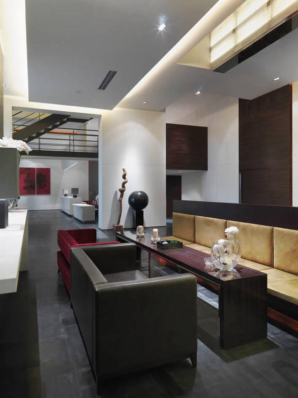 无人,竖图,室内,餐桌,家具,桌子,亚洲,皮革,现代,红色,黑色,打开,开启,天鹅绒,当代