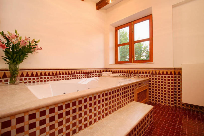 无人,家,横图,室内,白天,浴室,建筑,日光,西班牙,欧洲,干净,浴盆,建造,化妆室,厕所