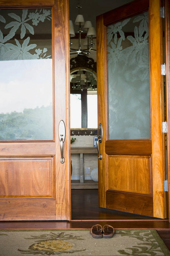 无人,家,竖图,室外,白天,爱情,奢侈,门,棕榈树,菠萝,玻璃,珠宝,日光,美国,矿石,房屋,正门,一对,钻石,大厅,打开,金刚石,昂贵,坚硬,贵重,北美,宝石,开启,门垫,坚定,信念,瓦胡岛,约定,宝贵,海滩,当代,门廊,金刚钻