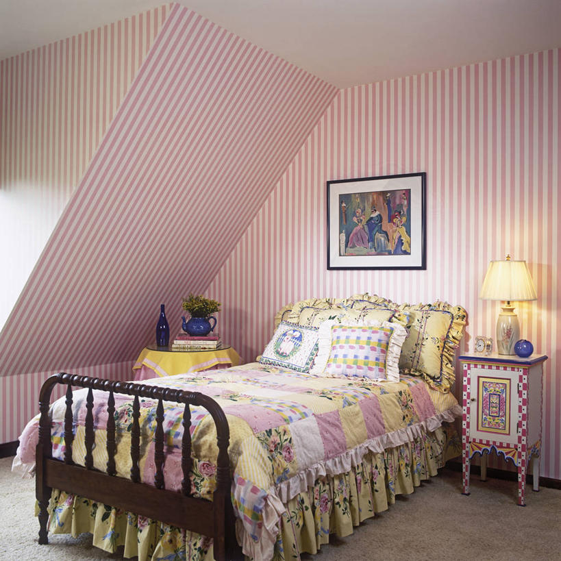 儿童,壁纸,床,地毯,阁楼,卧室,条纹,亚麻布,印刷,木制,墨水,床上用品,灯,粉色,黄色,蓝色,白色,枕头,奶油,创造力,着色,刘海,式样,女孩,书,钟,绵羊