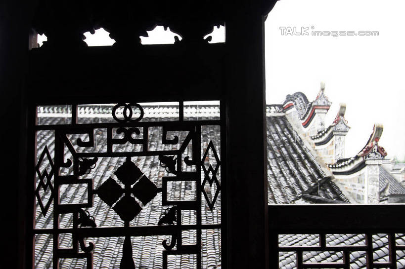 无人,家,栏杆,横图,室外,白天,正面,旅游,度假,美景,阁楼,井冈山,中国,亚洲,阴影,古老,光线,影子,房屋,屋顶,屋子,景观,围栏,围墙,地面,顶棚,娱乐,江西,护栏,楼房,镂空,住宅,蓝色,蓝天,天空,阳光,自然,天,享受,休闲,景色,放松,晴朗,自然风光,东亚,江西省,万里无云,中华人民共和国,华东地区,赣,革命,吉安,吉安市,书院,革命根据地,龙江书院,明道堂,晴空,晴空万里,彩图,房子,bjzqp1