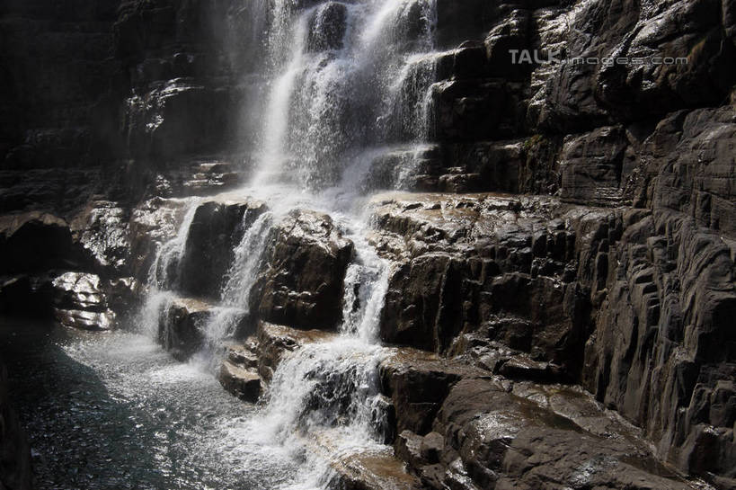无人,横图,室外,白天,正面,旅游,度假,河流,美景,瀑布,山,山脉,水,植物,云台山,中国,亚洲,阴影,飞溅,溅,光线,液体,影子,阶梯,河水,景观,山峰,水滴,水流,青苔,苔藓,山峦,娱乐,台阶,水珠,绿色,倒影,阳光,自然,群山,享受,休闲,石壁,石阶,景色,放松,生长,成长,倒映,喷洒,自然风光,东亚,中华人民共和国,河南,河南省,豫,华中地区,焦作,焦作市,反照,修武,修武县,跌水,岩石,彩图,bjzqp1