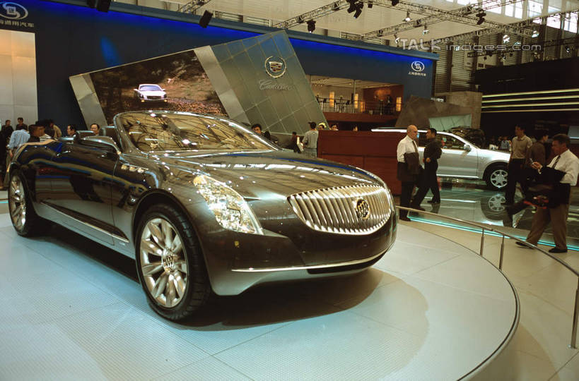 无人,横图,室内,白天,正面,窗户,汽车,照明,一辆,阴影,光线,影子,墙,灯光,玻璃窗,墙壁,墙面,车,灯,黑色,车窗,轮胎,灯具,交通工具,轿车,展示,橡胶,展览,车展,照亮,照明设备,载具,橡胶制品,车胎,别克,前照灯,前大灯,车前灯,彩图,外胎,汽车展览,shcm1