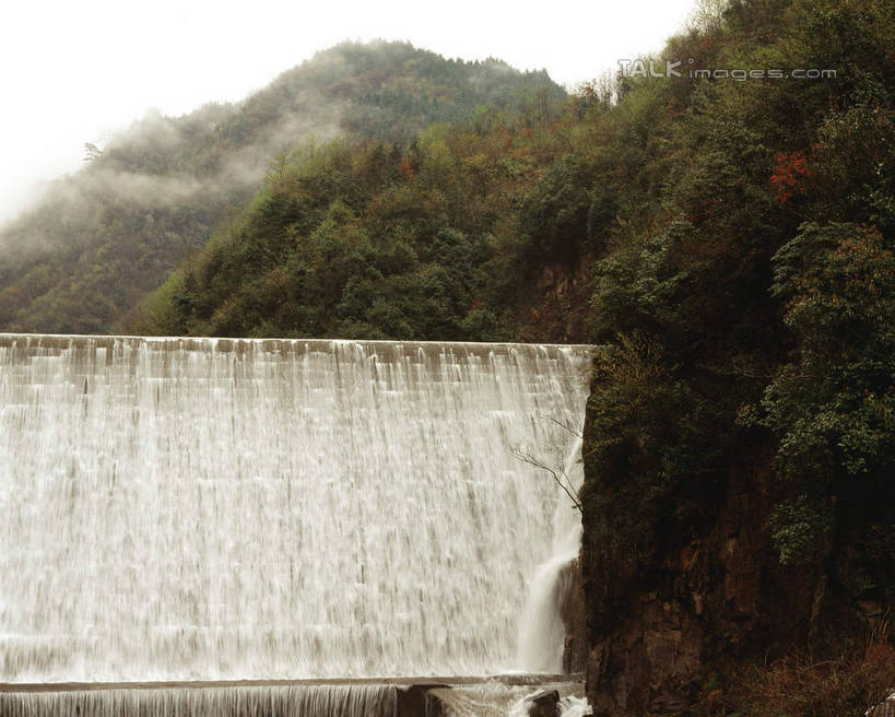 无人,横图,室外,白天,正面,旅游,度假,灌溉,美景,森林,山,山脉,树林,植物,建筑,中国,亚洲,蓄水,景观,山峰,山峦,娱乐,建设,临安,浙江,水坝,水库,树,树木,浙江省,绿色,天空,自然,群山,天,享受,休闲,发电,景色,放松,生长,成长,自然风光,东亚,坝,航运,中华人民共和国,华东地区,浙,防洪,供水,水力发电,彩图,临安市,龙岗镇,shcm1