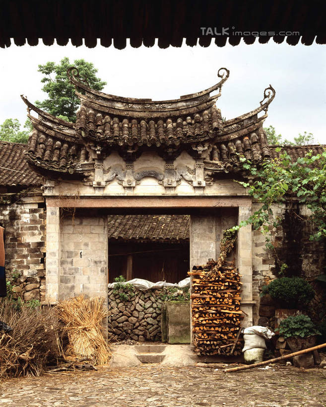 无人,家,竖图,室外,白天,正面,旅游,度假,美景,植物,建筑,中国,亚洲,瓦片,房屋,屋顶,屋子,景观,云,云朵,云彩,顶棚,瓦,娱乐,浙江,楼房,住宅,树,树木,浙江省,蓝色,绿色,白云,蓝天,天空,自然,天,享受,休闲,景色,放松,建造,生长,晴朗,成长,自然风光,东亚,屋瓦,苍坡村,永嘉,岩头镇,中华人民共和国,华东地区,浙,温州,温州市,晴空,彩图,房子,永嘉县,shcm1