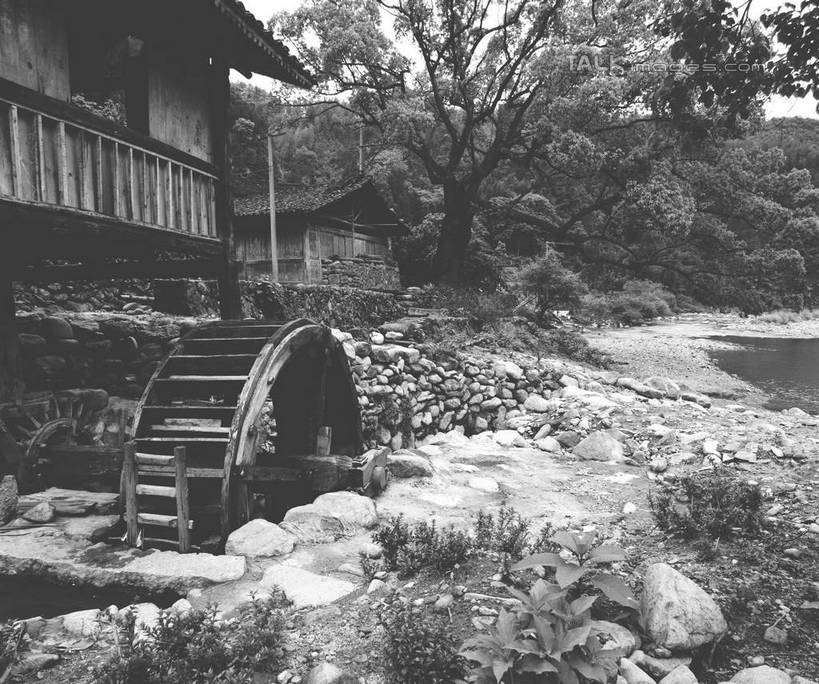 无人,家,木屋,横图,黑白,室外,白天,正面,旅游,度假,农业,灌溉,河流,石头,美景,水,植物,中国,亚洲,工具,石子,河水,景观,水流,水车,娱乐,浙江,住宅,树,树木,浙江省,自然,享受,休闲,景色,放松,生长,成长,自然风光,东亚,农具,永嘉,黄南乡,林坑村,中华人民共和国,华东地区,浙,温州,温州市,孔明车,天车,石块,岩石,茅舍,茅屋,棚屋,小木屋,小屋,永嘉县,shcm1