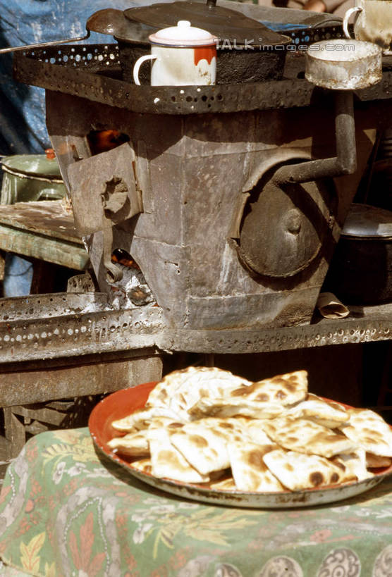 无人,竖图,室外,白天,正面,旅游,度假,名胜古迹,标志建筑,地标,建筑,杯子,中国,亚洲,阴影,遗迹,光线,影子,陶瓷,陶瓷制品,古迹,文物,娱乐,建设,古建筑,浙江,浙江省,阳光,水杯,享受,休闲,旅游胜地,放松,古文明,东亚,馕,馕饼,永嘉,岩头镇,丽水街,中华人民共和国,华东地区,浙,温州,温州市,胡饼,埃特买克,炉饼,尤哈,茶杯,彩图,永嘉县,shcm1