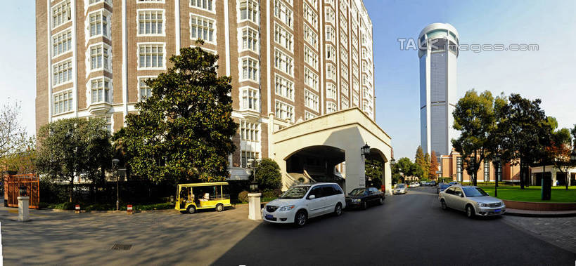 无人,餐厅,高楼大厦,横图,室外,白天,正面,度假,草地,草坪,美景,植物,城市风光,标志建筑,城市,大厦,地标,建筑,摩天大楼,公共汽车,上海,中国,亚洲,阴影,光线,影子,景观,巴士,公交车,娱乐,建设,车,草,树,树木,蓝色,绿色,蓝天,天空,阳光,自然,交通工具,轿车,天,享受,休闲,景色,放松,生长,晴朗,成长,申,载具,卢湾区,东亚,锦江饭店,上海市,万里无云,中华人民共和国,沪,华东地区,晴空,晴空万里,彩图,餐馆,大楼,饭店,饭馆,高层建筑,高楼,摩天楼,茂名南路,shgcy1