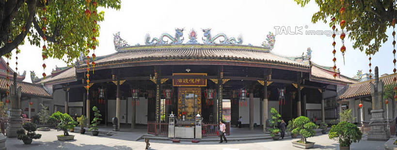 东方人,一个人,寺庙,走,横图,室外,白天,正面,旅游,度假,名胜古迹,植物,标志建筑,地标,建筑,雕塑,中国,亚洲,仅一个男性,仅一个人,仅一个中年男性,阴影,服装,节日,遗迹,艺术,装饰,光线,标志,雕刻,牌匾,文字,影子,字符,休闲装,黄种人,古迹,文化,文物,娱乐,标识,建设,古建筑,树,树木,衣服,绿色,天空,阳光,自然,工艺品,庙宇,天,祈祷,享受,休闲,健康,休闲服,汉字,旅游胜地,放松,许愿,宗教,服饰,佛教,信仰,生长,成长,纪念,祈求,美术,中文,主题,陈列,古文明,东亚,广东,潮州,潮州开元寺,潮州市,广东省,开元路,开元寺,中华人民共和国,华南地区,功能,美学,粤,国文,华文,释教,平安,男人,男性,中年男性,亚洲人,步行,散步,走路,彩图,全身,庙,寺,shgcy1