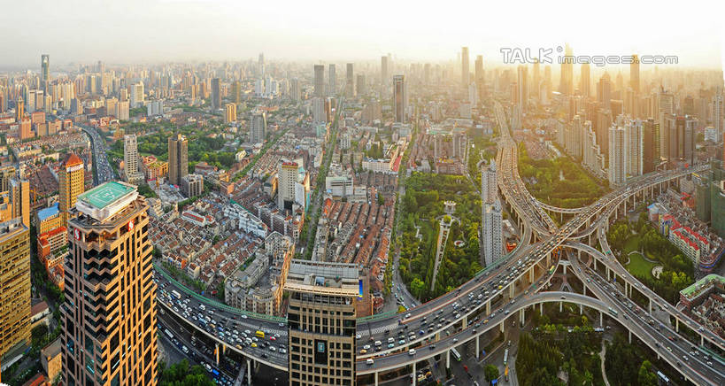 无人,家,高楼大厦,横图,全景,俯视,航拍,室外,白天,度假,美景,日落,天际线,植物,城市风光,标志建筑,城市,大厦,道路,地标,建筑,路,摩天大楼,公路,上海,中国,亚洲,房屋,屋子,景观,晚霞,霞光,落日,高架,公寓,交通,娱乐,建设,洋房,楼房,住宅,树,树木,绿色,天空,自然,黄昏,天,享受,休闲,景色,彩霞,放松,生长,成长,申,鸟瞰,高架桥,黄浦区,卢湾区,延中绿地,东亚,静安区,延安中路,上海市,高架道路,跨线桥,中华人民共和国,沪,华东地区,夕照,薄暮,夕阳,彩图,高角度拍摄,傍晚,房子,大楼,高层建筑,高楼,摩天楼,斜阳,shgcy1