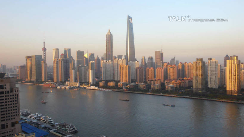 无人,高楼大厦,横图,全景,室外,白天,正面,度假,河流,美景,水,天际线,城市风光,标志建筑,城市,大厦,地标,建筑,轮船,摩天大楼,船,上海,中国,亚洲,河水,景观,水流,建筑群,娱乐,建设,东方明珠,黄浦江,金茂大厦,浦东,天空,交通工具,外滩,天,享受,休闲,景色,放松,环球金融中心,申,载具,电视塔,柏悦酒店,国际贸易金融中心,合生国际大厦,花旗集团大厦,金融中心,陆家嘴,陆家嘴金融中心,浦东新区,上海环球金融中心,香格里拉酒店,震旦国际大楼,东亚,东方明珠电视塔,上海市,中华人民共和国,沪,华东地区,彩图,大楼,高层建筑,高楼,摩天楼,黄埔滩,上海外滩,外黄埔滩,shgzq1