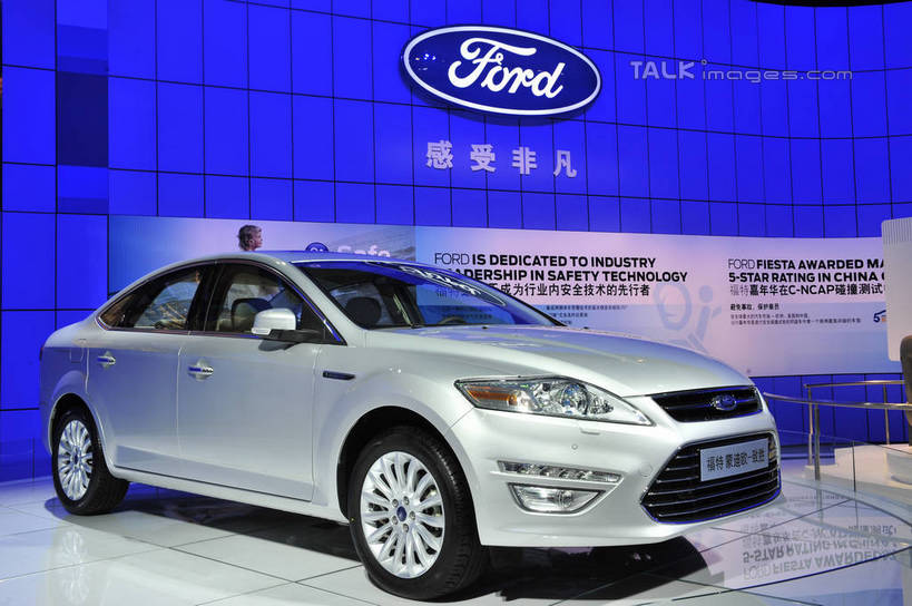 无人,横图,室内,白天,正面,旅游,度假,标志建筑,地标,建筑,汽车,上海,中国,亚洲,一辆,停靠,阴影,光线,英文,标志,文字,影子,字符,字母,墙,灯光,娱乐,标识,建设,浦东,墙壁,墙面,车,蓝色,交通工具,轿车,享受,休闲,汉字,展示,旅游胜地,放松,展览,车展,英文字母,申,停泊,中文,载具,浦东新区,东亚,上海新国际博览中心,福特汽车,上海市,龙阳路,中华人民共和国,沪,华东地区,国文,华文,福特,彩图,汽车展览,shlbh1