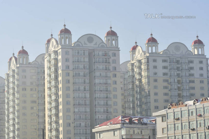 无人,高楼大厦,横图,室外,白天,正面,度假,美景,城市风光,城市,大厦,建筑,摩天大楼,中国,亚洲,阴影,光线,影子,景观,娱乐,建设,蓝色,蓝天,天空,阳光,天,享受,休闲,景色,放松,晴朗,黑,东亚,黑龙江,黑龙江省,佳木斯,万里无云,中华人民共和国,东北地区,佳木斯市,晴空,晴空万里,彩图,大楼,高层建筑,高楼,摩天楼,shlyb1