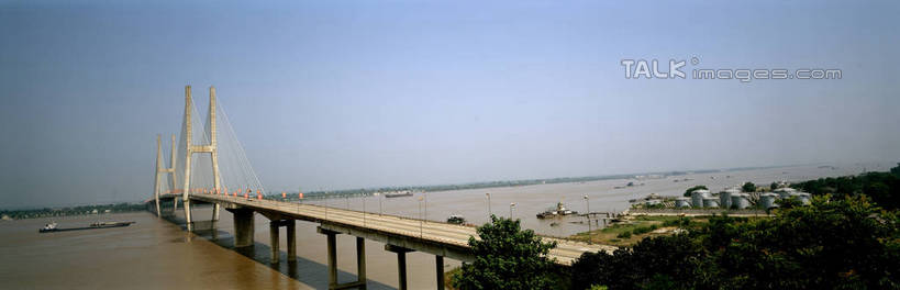 无人,横图,全景,室外,白天,正面,度假,河流,美景,水,植物,城市风光,标志建筑,城市,大桥,地标,建筑,立交桥,轮船,桥梁,船,上海,中国,亚洲,阴影,光线,影子,河水,景观,水流,高架,建筑群,斜拉桥,桥,娱乐,建设,树,树木,蓝色,绿色,蓝天,天空,阳光,自然,交通工具,天,享受,休闲,景色,放松,杨浦大桥,生长,晴朗,成长,申,载具,杨浦区,东亚,上海市,万里无云,中华人民共和国,沪,华东地区,晴空,晴空万里,彩图,宁国路,shrj1