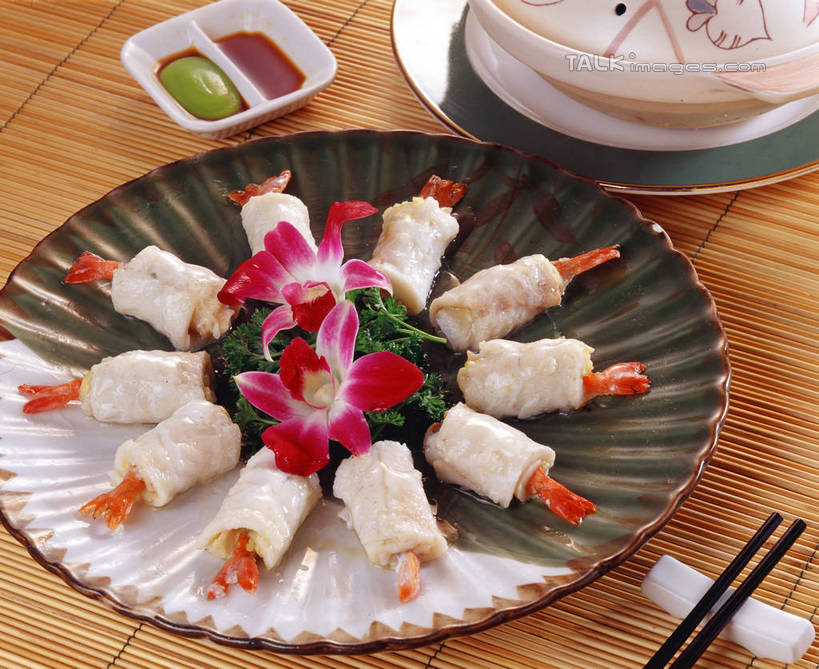 海鲜,无人,横图,俯视,室内,特写,白天,烹饪,餐桌,筷子,桌子,餐具,厨具,阴影,盛开,反射,碟子,锅子,盘,砂锅,影子,陶瓷,西兰花,天妇罗,日本料理,料理,食品,筷架,陶瓷制品,基围虾,花蕾,筷枕,文化,传统,锅,水产,菜肴,美食,海洋生物,花,花瓣,花朵,鲜花,食物,盘子,容器,碟,碗,日式料理,花苞,花蕊,日式,佳肴,餐台,锅具,储藏,礼节,筷子架,储存,水生动物,海产品,礼仪,水生物,海底动物,烹饪用具,天麸罗,刀额新对虾,麻虾,新对虾,甘蓝花,海鲜天妇罗,进餐用具,烹调用具,烹调,彩图,高角度拍摄,绿菜花,绿花菜,青花菜,蔬菜皇冠,贮存,shrj1