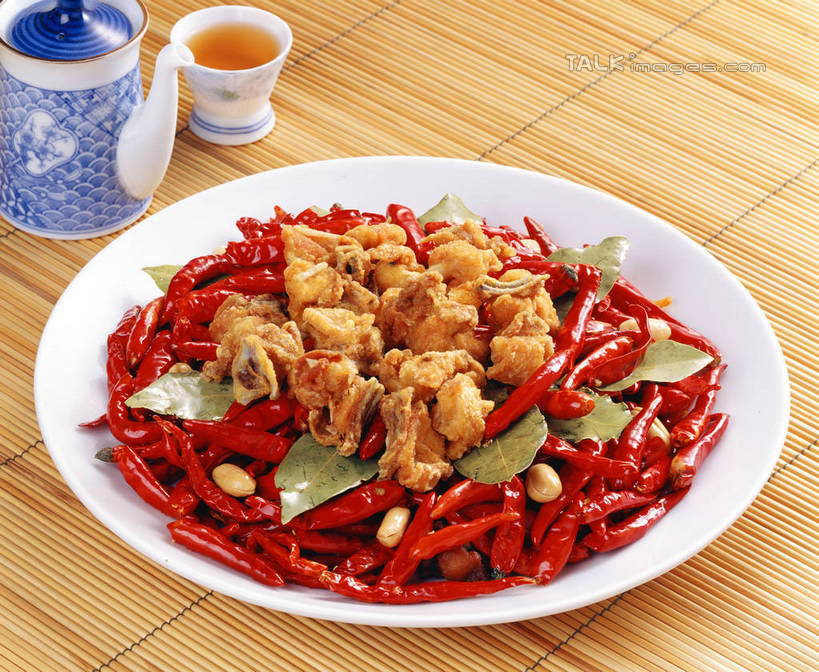 无人,横图,俯视,室内,特写,白天,烹饪,中餐,幸福,餐桌,茶,桌子,辣椒,蔬菜,杯子,阴影,新鲜,反射,壶,影子,陶瓷,鸡肉,肉,茶叶,料理,食品,陶瓷制品,娱乐,菜肴,美食,肉类,水壶,食物,茶壶,容器,水杯,碗,享受,休闲,温馨,中式,放松,乐趣,佳肴,有机食品,绿色食品,餐台,辣子鸡,储藏,提神,舒适,储存,醒脑,肉食,辣角,红海椒,大椒,辣虎,广椒,茶杯,辣子,红辣椒,海椒,番椒,彩图,高角度拍摄,贮存,shrj1