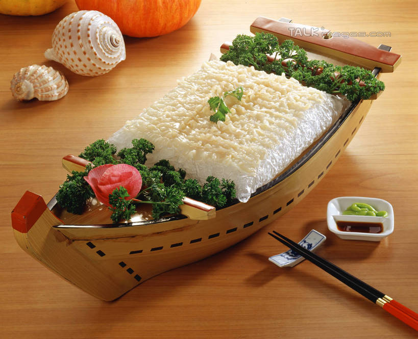 生鱼片,芥末,无人,横图,俯视,室内,特写,白天,烹饪,餐桌,桌子,船,蔬菜,洋葱,阴影,新鲜,反射,影子,陶瓷,木船,西兰花,调料,酱料,酱汁,肉,鱼肉,佐料,日本料理,鱼片,料理,食品,陶瓷制品,调味品,调味料,酱油,酱,菜肴,美食,肉类,食物,容器,碗,交通工具,日式料理,日式,佳肴,有机食品,绿色食品,餐台,储藏,舟,储存,载具,玉葱,肉食,芥末酱,沙西米,甘蓝花,豉油,荷兰葱,圆葱,洋葱头,球葱,葱头,彩图,高角度拍摄,芥辣,芥辣酱,青芥末酱,日式青芥末酱,绿菜花,绿花菜,青花菜,蔬菜皇冠,贮存,刺身,shrj1