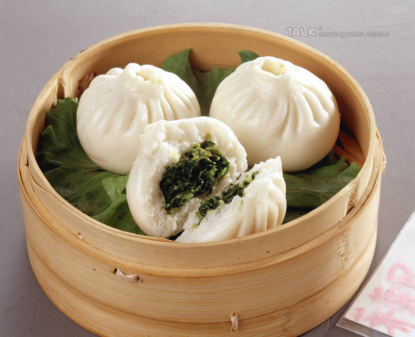 点心,蒸笼,无人,横图,俯视,室内,特写,白天,烹饪,餐桌,桌子,蔬菜,厨具,阴影,灰色背景,竹制,新鲜,反射,标志,文字,影子,字符,生菜,莴苣,料理,食品,包子,面点,纸张,标识,美食,食物,红色,中式,汉字,摄影,有机食品,绿色食品,影棚,餐台,竹制品,中文,笼屉,菜包,烹饪用具,春菜,鹅仔菜,莴仔菜,千金菜,国文,华文,叶用莴苣,烹调用具,烹调,彩图,高角度拍摄,影棚拍摄,拍摄,shrj1