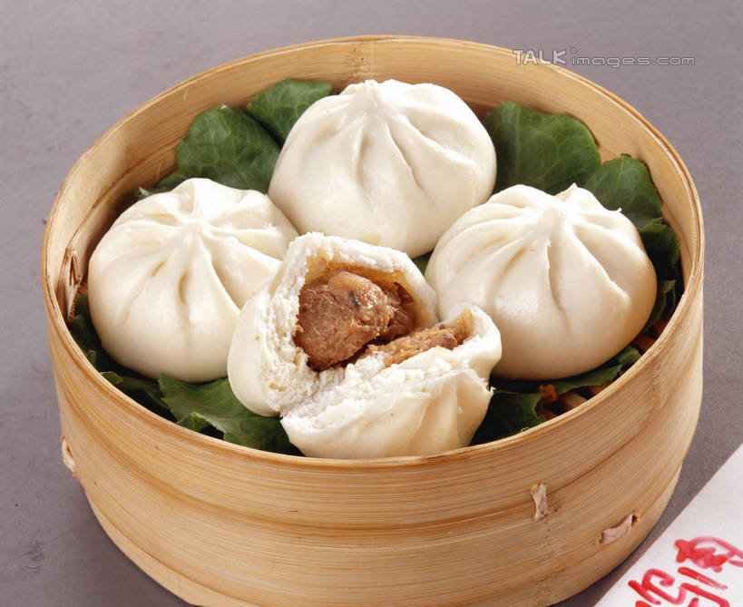 点心,蒸笼,无人,横图,俯视,室内,特写,白天,烹饪,餐桌,桌子,蔬菜,厨具,阴影,灰色背景,竹制,新鲜,反射,标志,文字,影子,字符,生菜,莴苣,鸡肉,肉,料理,食品,包子,面点,纸张,标识,美食,肉类,食物,红色,中式,汉字,摄影,有机食品,绿色食品,影棚,餐台,竹制品,中文,笼屉,肉食,鸡肉包,肉包,烹饪用具,春菜,鹅仔菜,莴仔菜,千金菜,国文,华文,叶用莴苣,烹调用具,烹调,彩图,高角度拍摄,影棚拍摄,拍摄,肉包子,肉馒头,shrj1