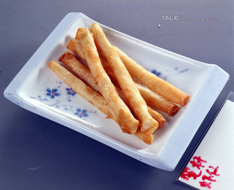 无人,横图,俯视,室内,特写,白天,烹饪,中餐,餐桌,桌子,餐具,一堆,许多,阴影,堆叠,堆积,反射,标志,碟子,盘,文字,影子,字符,肉,虾仁,料理,食品,纸张,很多,标识,菜肴,美食,肉类,食物,红色,盘子,碟,中式,汉字,佳肴,餐台,堆,虾肉,中文,肉食,国文,华文,彩图,高角度拍摄,shrj1