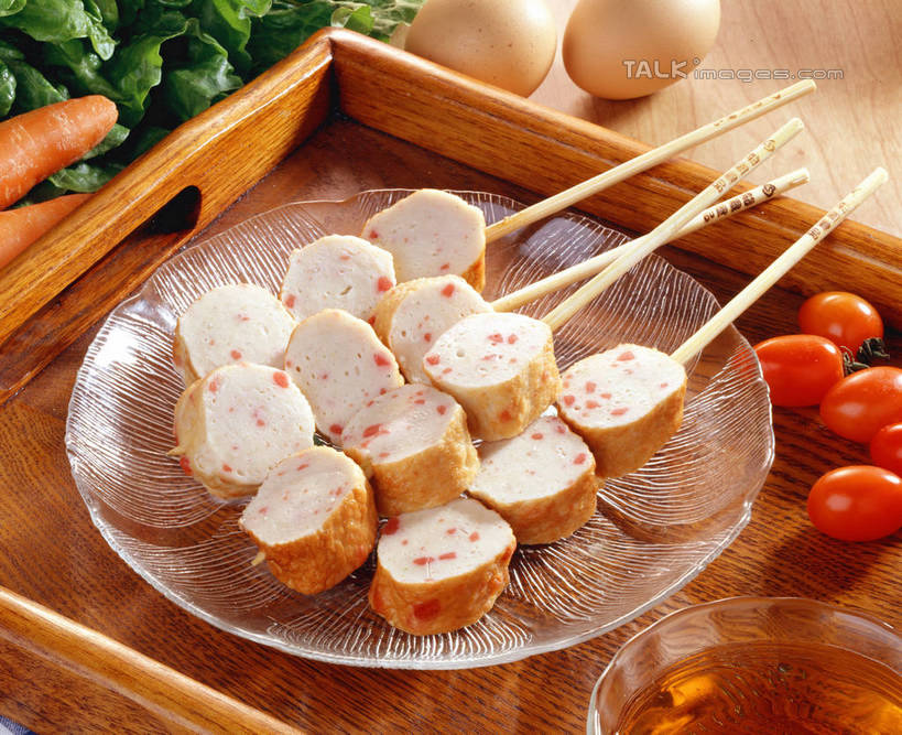 无人,横图,俯视,室内,特写,白天,烹饪,餐桌,桌子,萝卜,胡萝卜,蔬菜,西红柿,小番茄,餐具,玻璃,阴影,新鲜,反射,碟子,盘,影子,蛋,调料,鸡蛋,酱料,酱汁,肉,佐料,日本料理,料理,食品,调味品,丸子,调味料,酱,菜肴,美食,肉类,肉丸,玻璃制品,食物,盘子,容器,碟,碗,日式料理,日式,佳肴,有机食品,绿色食品,餐台,储藏,虾肉,储存,黄萝卜,番萝卜,肉食,虾丸,关东煮,卵,关东炊,黑轮,御田,小西红柿,樱桃小番茄,珍珠小番茄,樱桃番茄,圣女果,红萝卜,甘荀,番茄,彩图,高角度拍摄,丁香萝卜,胡芦菔金,金笋,鸡卵,鸡子,贮存,shrj1