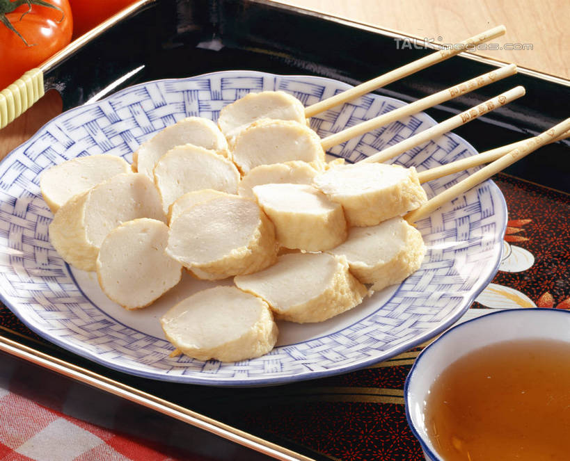 豆腐,无人,横图,俯视,室内,特写,白天,烹饪,餐桌,桌子,蔬菜,西红柿,餐具,阴影,新鲜,反射,碟子,盘,影子,陶瓷,日本料理,料理,食品,陶瓷制品,菜肴,美食,竹签,食物,盘子,容器,碟,碗,日式料理,日式,佳肴,有机食品,绿色食品,餐台,储藏,豆制品,储存,取食签,关东煮,关东炊,黑轮,御田,洋柿子,柑仔蜜,番茄,臭柿,彩图,高角度拍摄,六月柿,贮存,喜报三元,shrj1