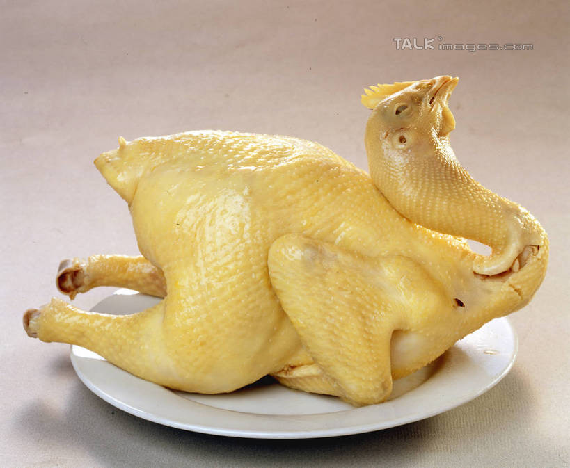 无人,横图,俯视,室内,特写,白天,烹饪,中餐,餐桌,桌子,餐具,阴影,反射,碟子,盘,影子,鸡肉,肉,料理,食品,菜肴,美食,肉类,食物,一只,盘子,碟,中式,佳肴,餐台,肉食,白斩鸡,三黄油鸡,彩图,高角度拍摄,shrj1