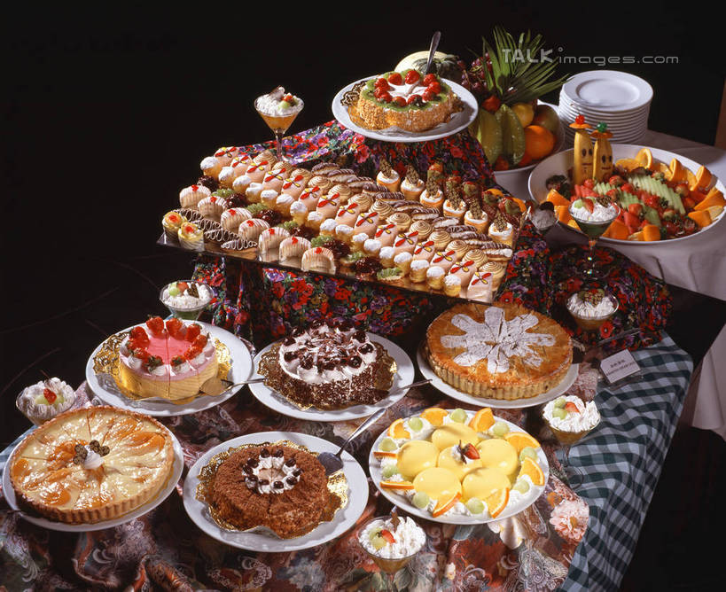 点心,无人,横图,俯视,室内,特写,白天,下午茶,餐桌,桌子,菠萝,桃子,樱桃,餐具,水果,阴影,新鲜,反射,布料,碟子,盘,影子,陶瓷,生食,食品,果实,陶瓷制品,布纹,桌布,食物,糕点,盘子,餐巾,容器,碟,台布,碗,奶油,黄桃,有机食品,绿色食品,餐台,储藏,乳制品,储存,肺果,激凌,克林姆,淇淋,樱珠,莺桃,英桃,楔桃,牛桃,荆桃,凤梨,餐桌布,彩图,高角度拍摄,贮存,蛋糕,shrj1