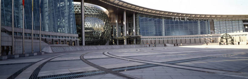 无人,横图,室外,白天,正面,度假,美景,城市风光,城市,上海,中国,亚洲,旗杆,图形,景观,几何,娱乐,浦东,蓝色,蓝天,天空,天,享受,休闲,球体,景色,放松,晴朗,申,数学,国际会展中心,浦东新区,东亚,上海市,万里无云,中华人民共和国,沪,华东地区,晴空,晴空万里,彩图,几何图形,立体几何,立体图形,上海国际会展中心,shrj1